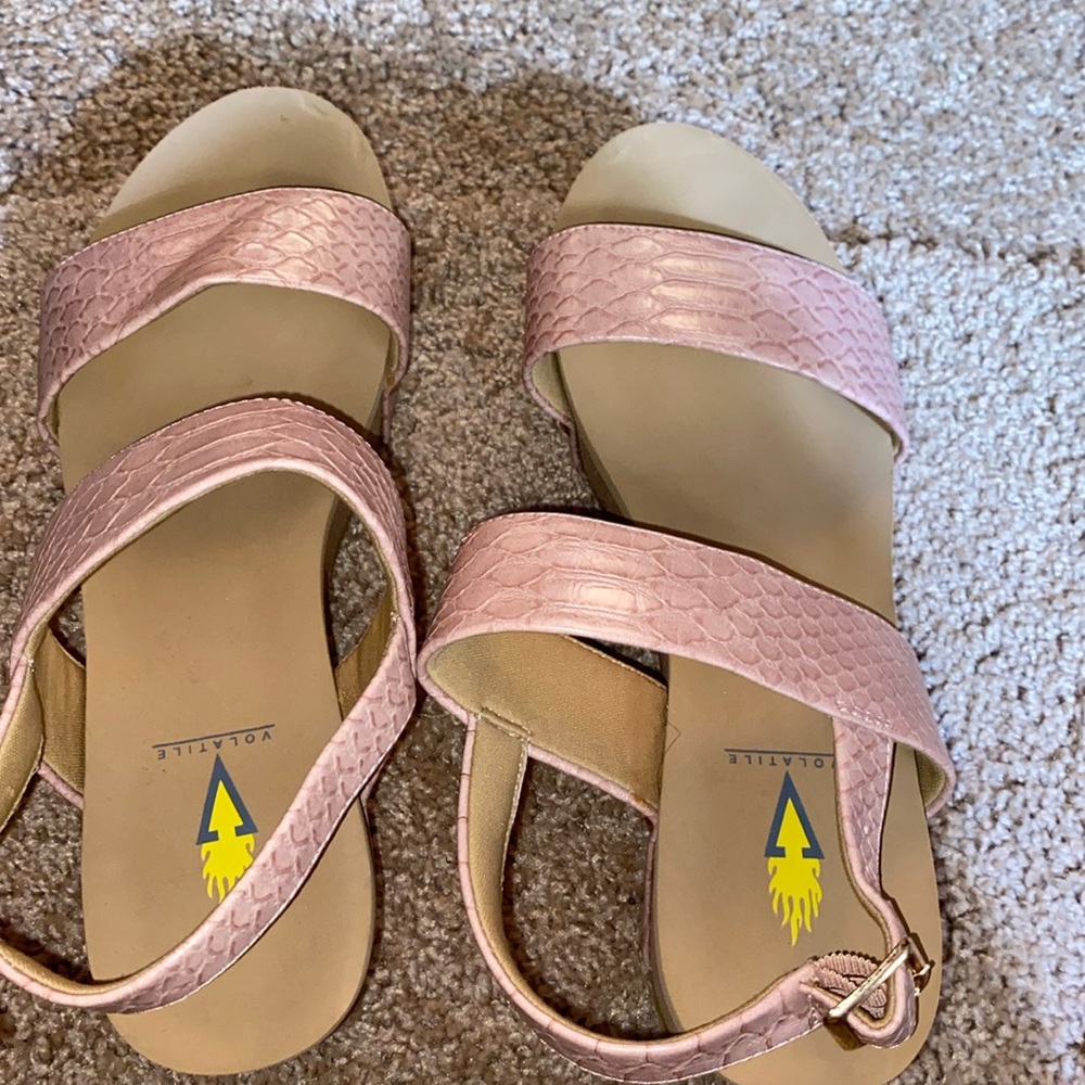 Volatile Sandals Size 9 - Picture 2 of 4